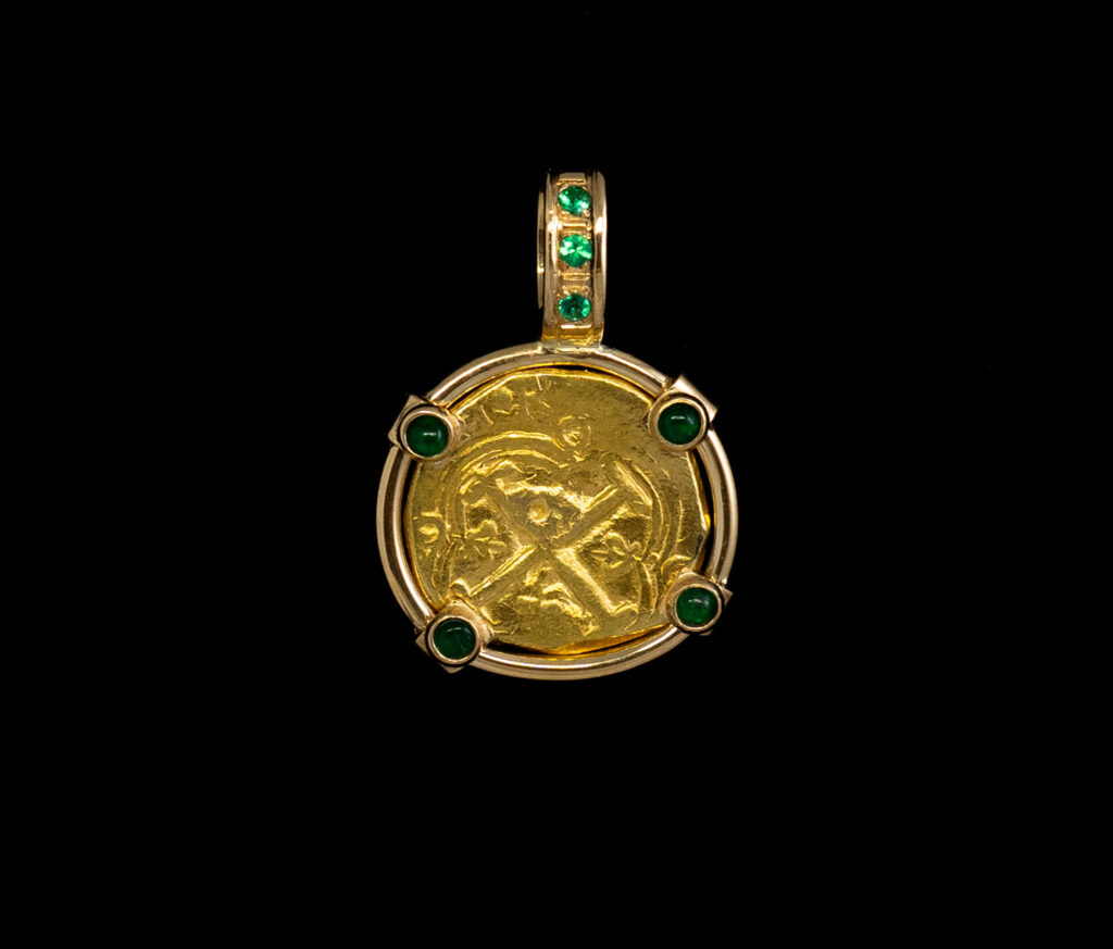Colombian 2 Escudos pendant set in 18K Gold with emeralds