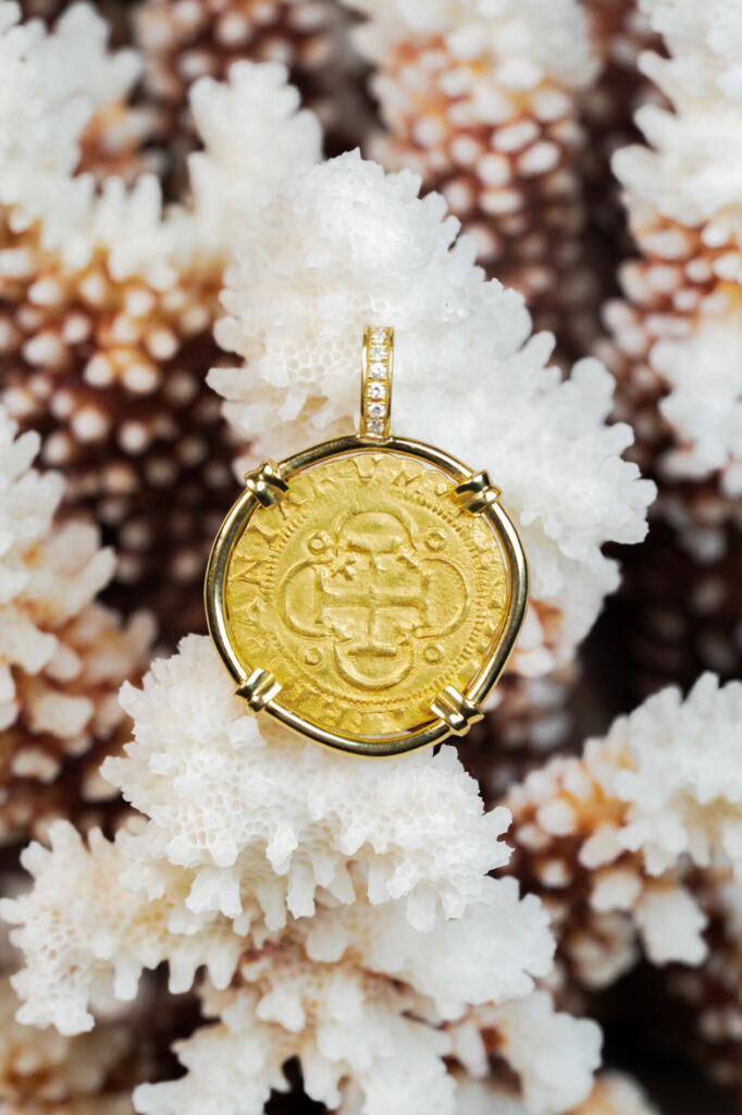 1516-1556 Seville 1 Escudo Set in 14K Gold Bezel with Diamonds