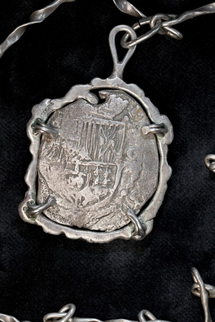 1620-1660 Potosi 8 Reales with heavy silver chain and bezel - Shipwreck coin